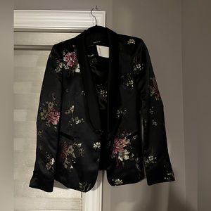 Beautiful flower detailed work set with tags never worn